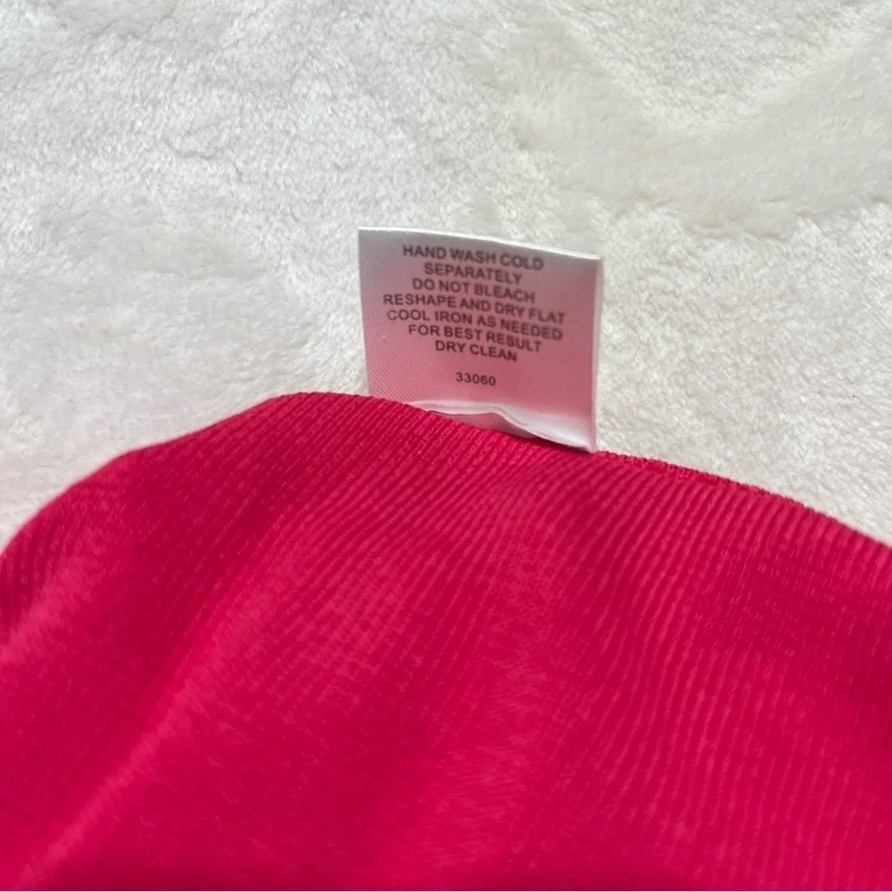 ROMEO + JULIET COUTURE Raspberry Pleated Mini Skirt – Size Medium – NWT